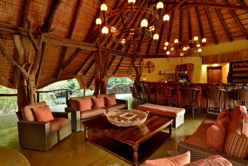 Posezení v ubytování Motswiri Private Safari Lodge