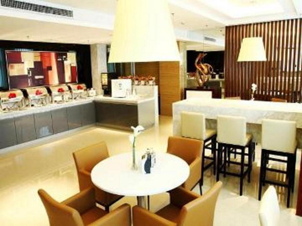 Χώρος καθιστικού στο Jinjiang Select Luoyang Longmen Guanlin Train Station Branch