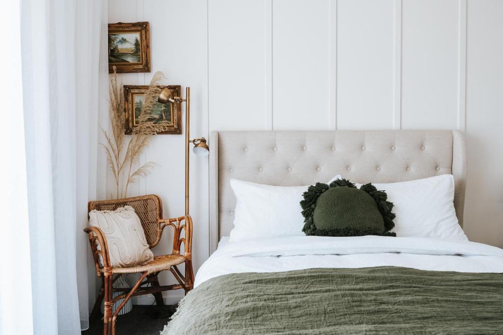Llit o llits en una habitació de Kookaburra Cottage - 10 minutes from Mount Gambier CBD