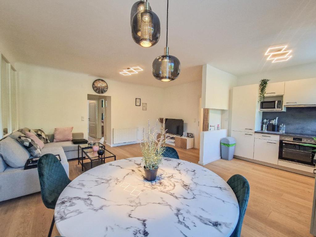FeelHome-Donau-6 Gäste-WiFi-Smart TV