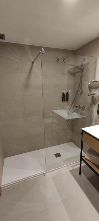 Hotel Parking Miradoiro de Belvís - Resim 36