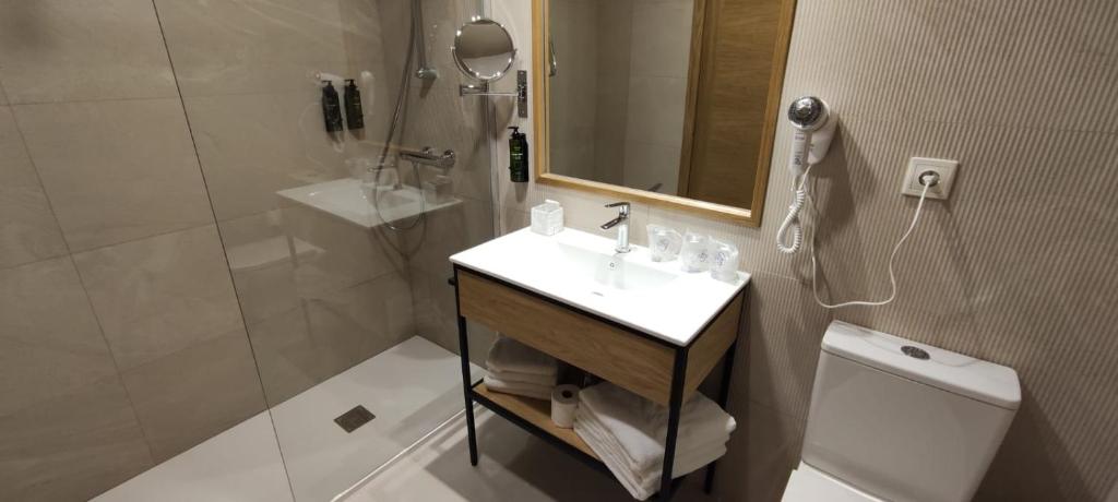 Hotel Parking Miradoiro de Belvís - Resim 35