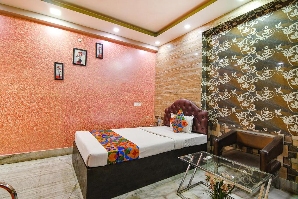 Lázně a/nebo wellness v ubytování FabExpress Nest - Nr Park Street Metro Station