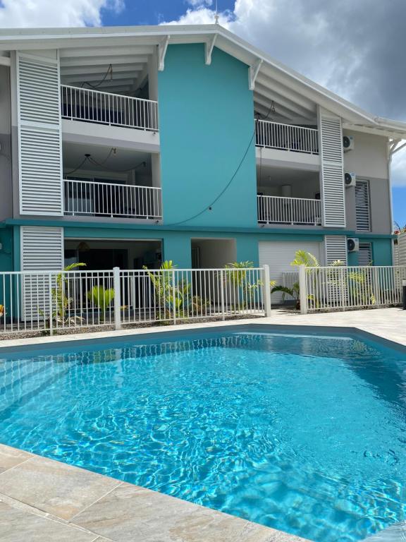 Bazén v ubytování CARIBBEAN RESIDENCE nebo v jeho okolí