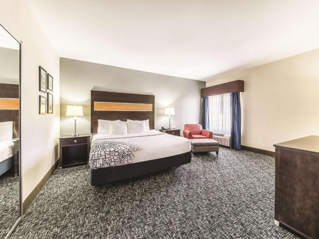 La Quinta by Wyndham Tulsa - Catoosa photo