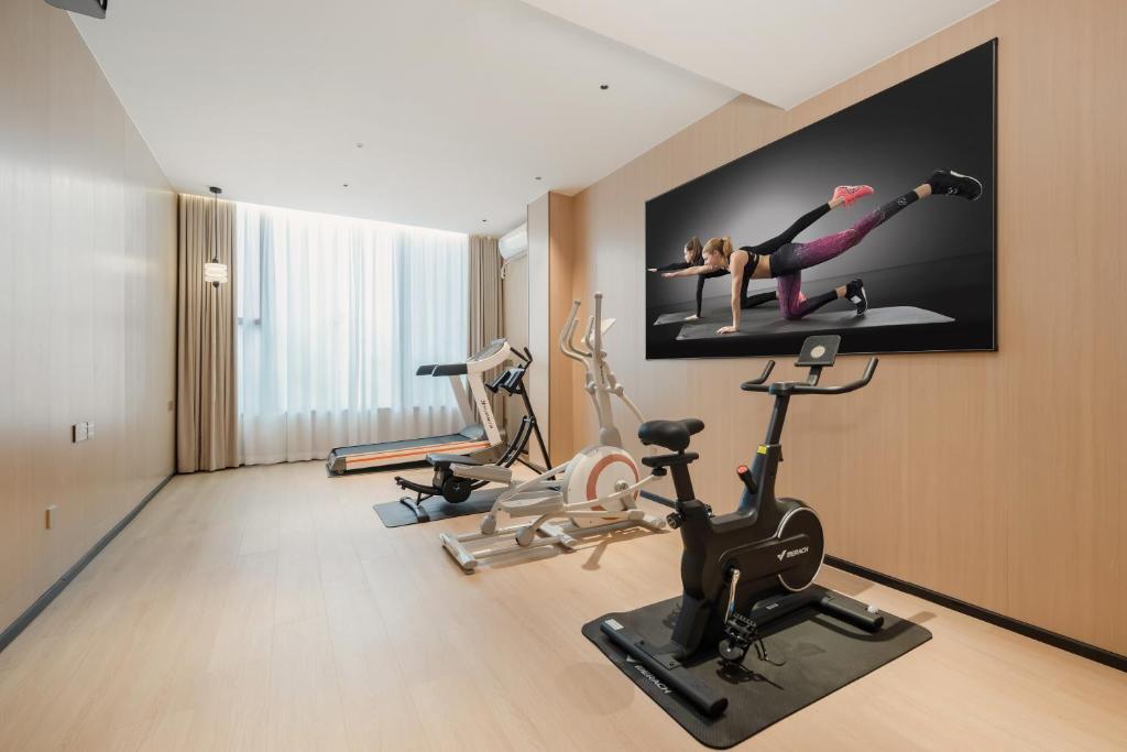 Fitness centrum a/nebo fitness zařízení v ubytování Relax Hotel - Shenzhen Bao'an International Airport