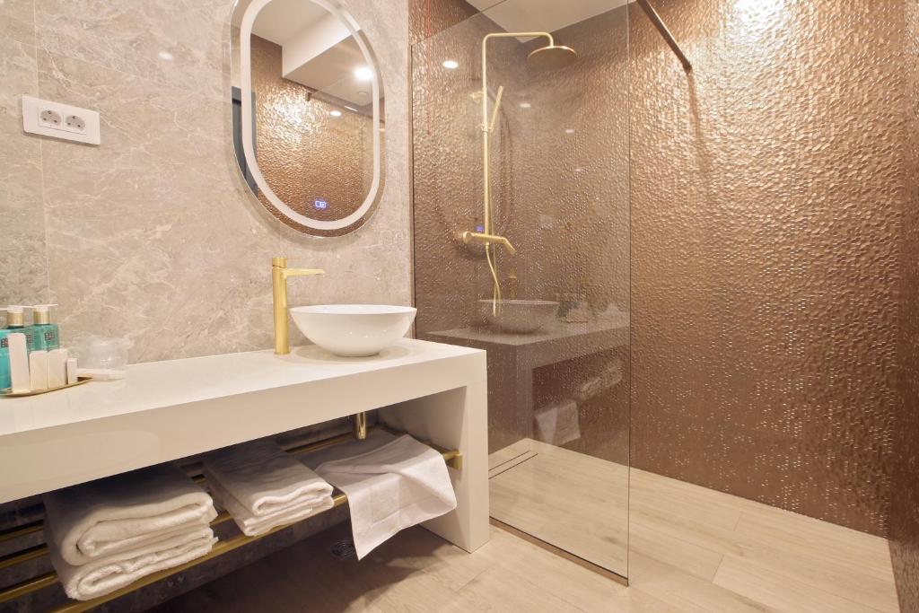 Hotel Artemis - Resim 14