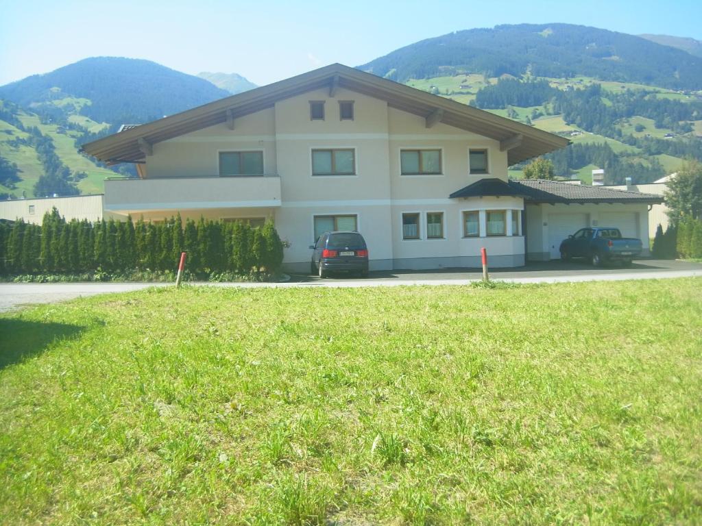 Nespecifikovaný výhled na hory nebo výhled na hory při pohledu z apartmánu