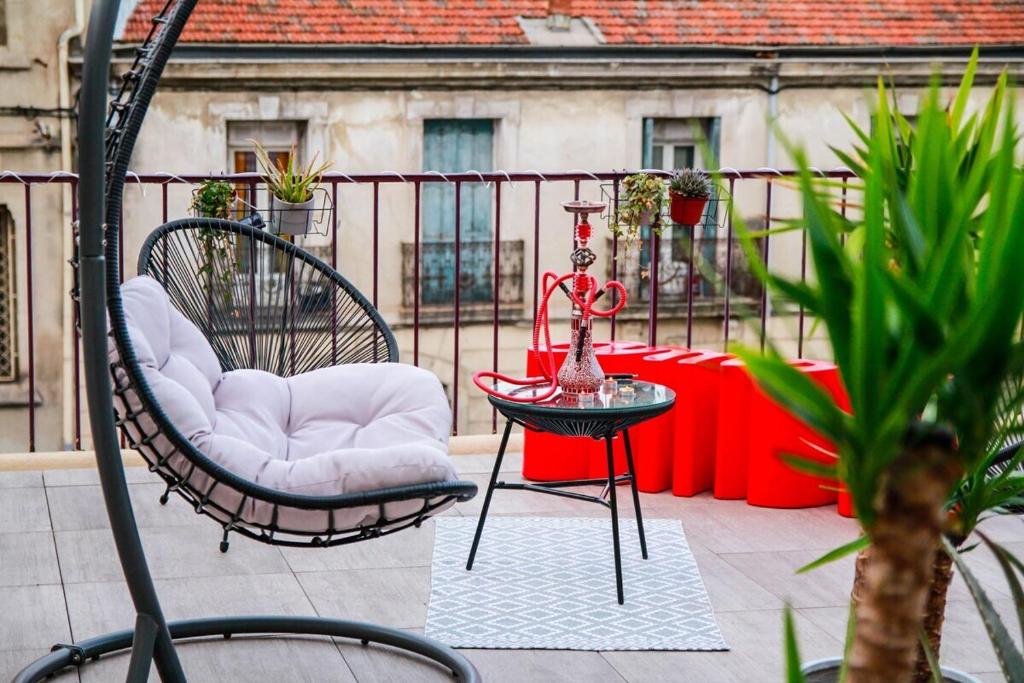 L'amoureux - terrasse et climatisation coeur de ville - One-Bedroom Apartment With Terrace
