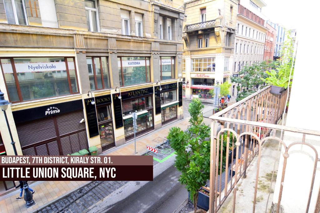The building in which Az apartmant is located