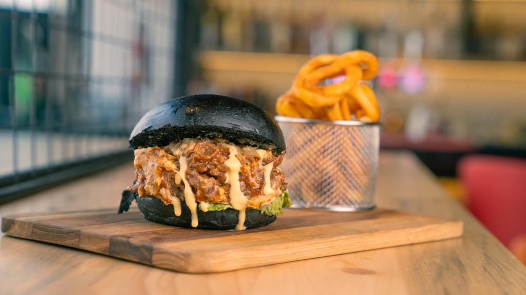 Hilton Garden inn Dubai Jumeirah - Resim 40