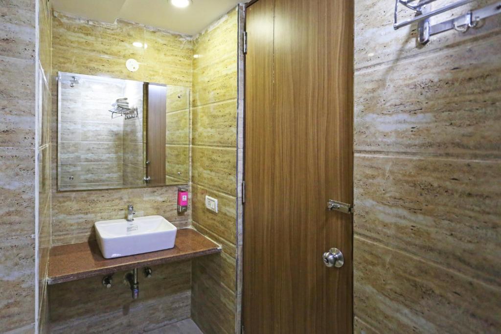 Koupelna v ubytování Hotel D'Capitol - Delhi Airport