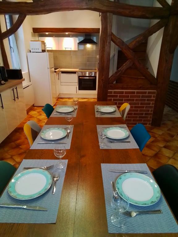 Kuchyň nebo kuchyňský kout v ubytování Le huit Gite dans villa Aultoise