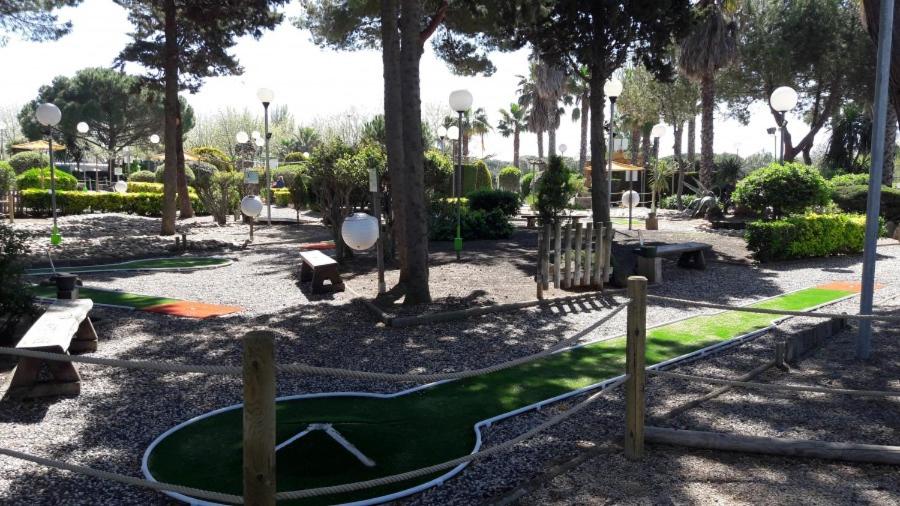 Zahrada ubytování Cap Capistol Studio le Cap d'Agde vue port