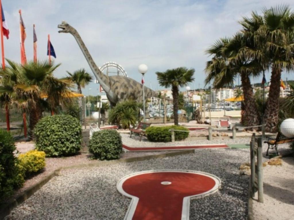 Zahrada ubytování Cap Capistol Studio le Cap d'Agde vue port