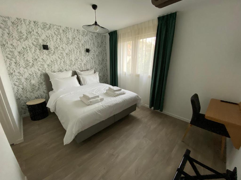 C La Suite - Quarto Queen