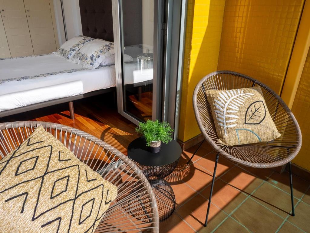 Posteľ alebo postele v izbe v ubytovaní Apartment Abora Garden with terrace, pool, extensive gardens and free parking