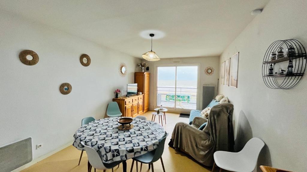 Photo de la galerie de l'établissement Les océanides, T2 face océan, à Notre-Dame-de-Monts