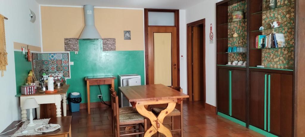 Kuchyň nebo kuchyňský kout v ubytování Stasion Di Pueste