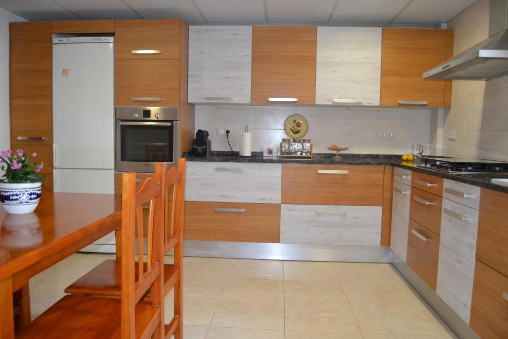 Kuchyň nebo kuchyňský kout v ubytování Casa Cal Tòfol