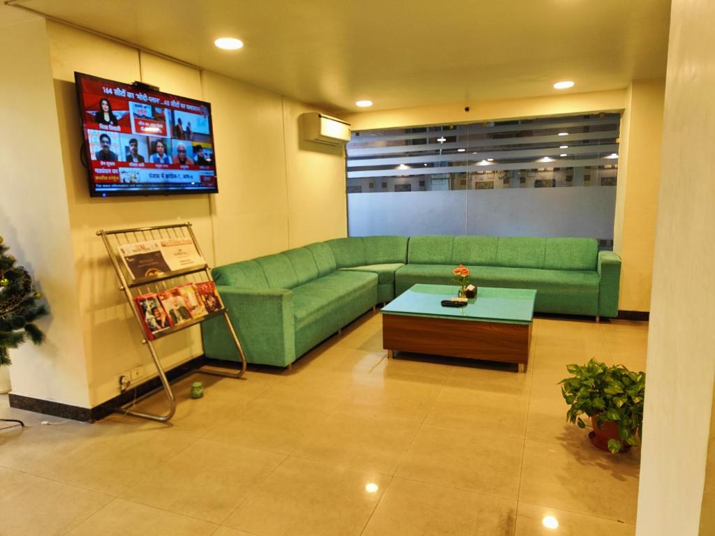 Posezení v ubytování Rosemallow Hotel New Delhi