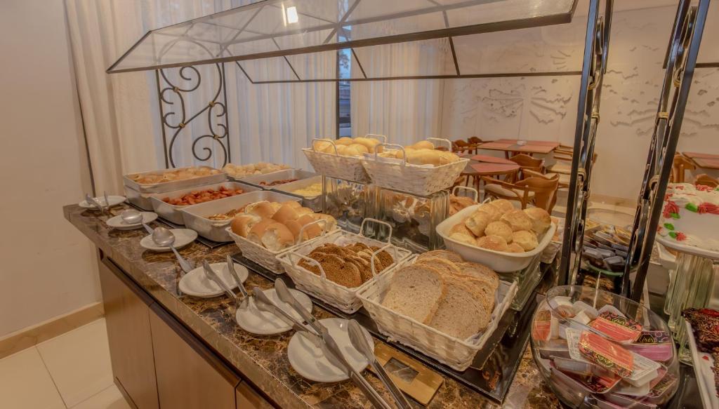 Comida no hotel ou em algum lugar perto