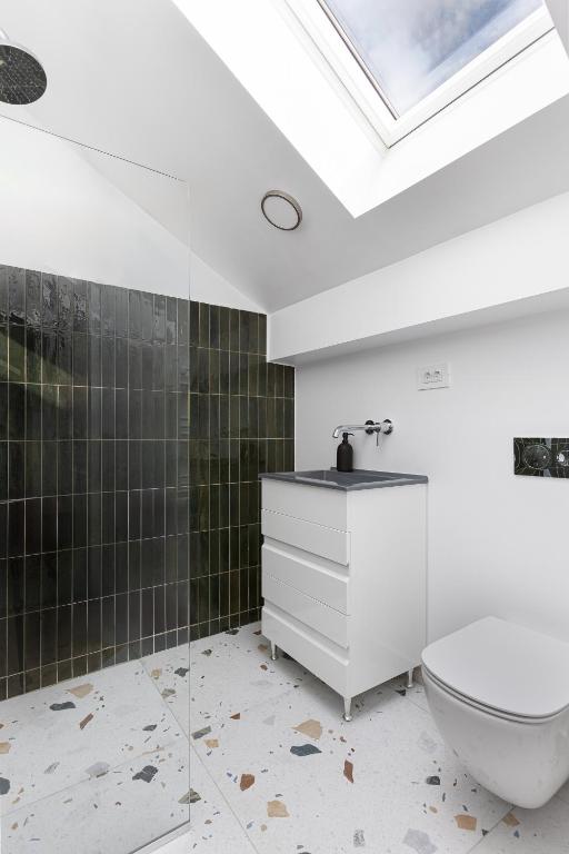 PEAK Aparthotel - Old Town - by CityHost - Resim 28