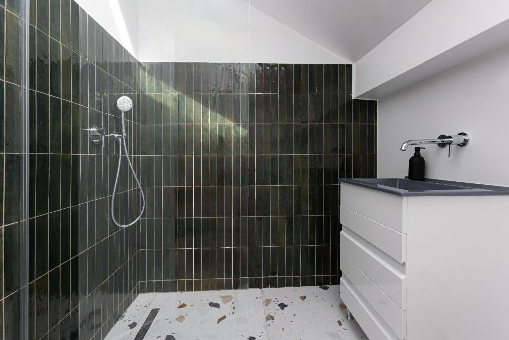 PEAK Aparthotel - Old Town - by CityHost - Resim 27