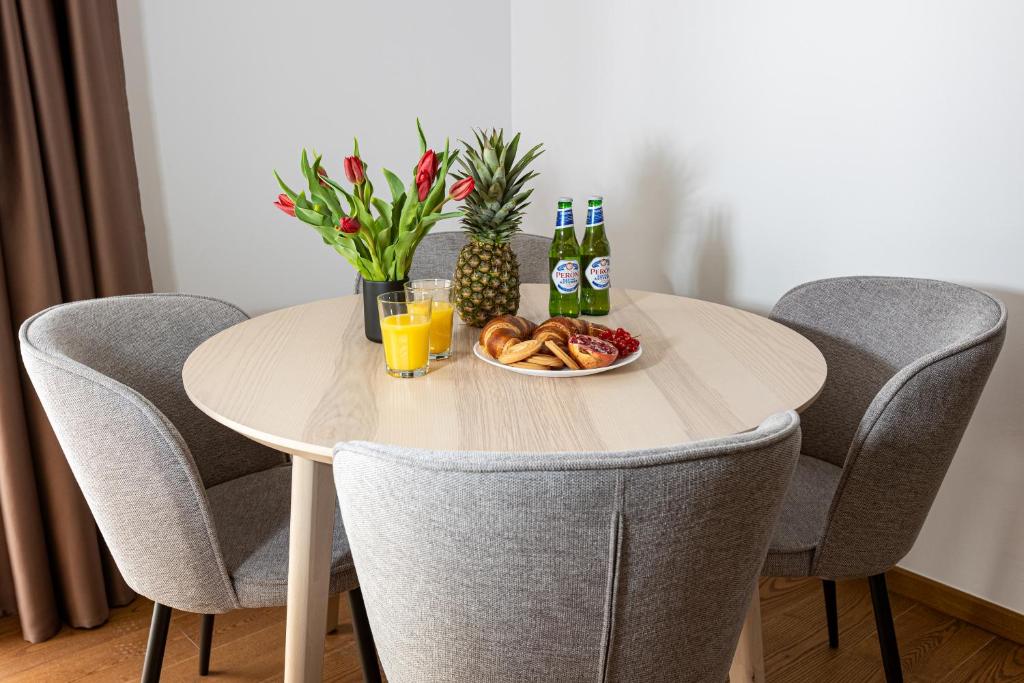 PEAK Aparthotel - Old Town - by CityHost - Resim 39