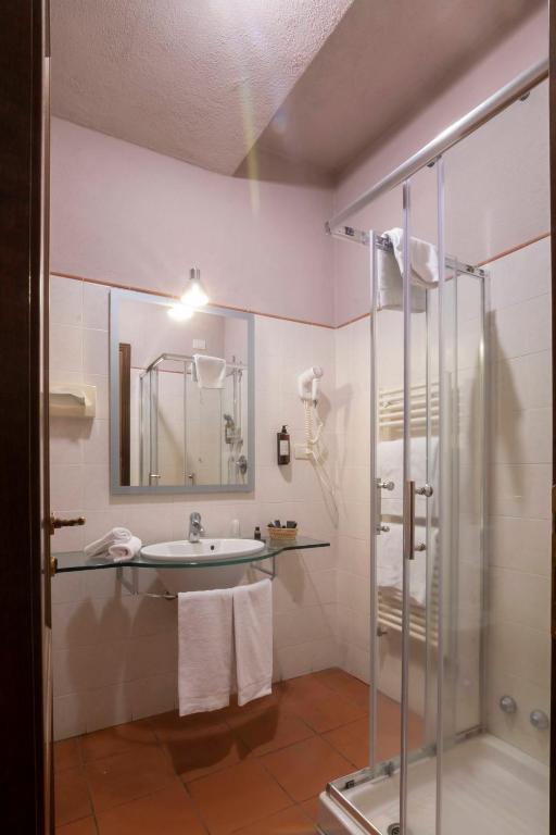 Koupelna v ubytování Antico Casale Di Scansano Resort