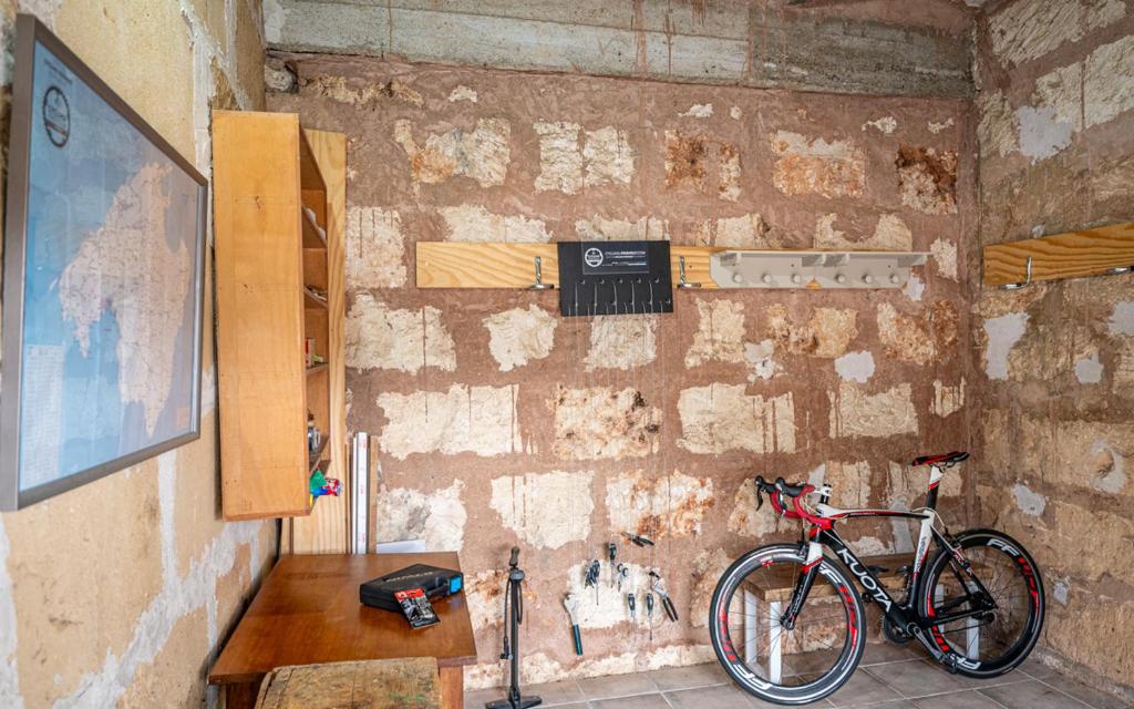 Jízda na kole v ubytování Casa Mercado Sineu Blue nebo okolí