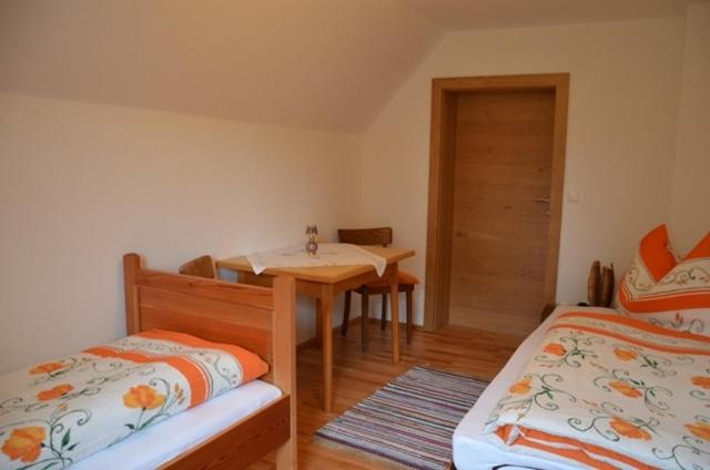 Postel nebo postele na pokoji v ubytování Haus Karin Seidl