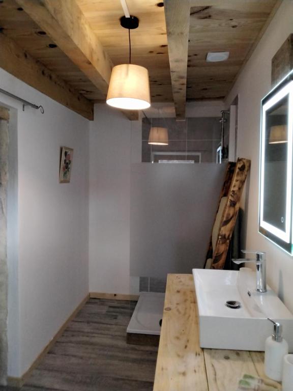 Fotografie z fotogalerie ubytování Chambres d'hôtes Les cabris v destinaci Verneix