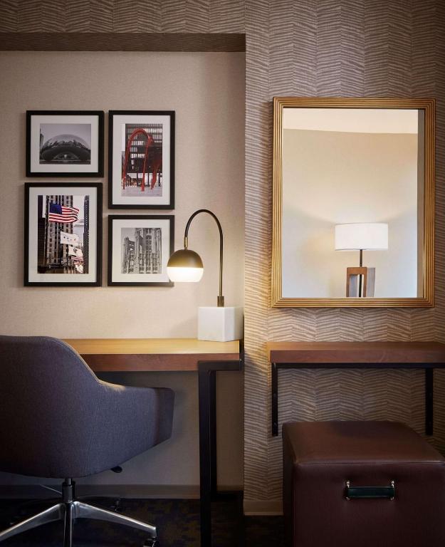 Hampton Inn Chicago West Loop Fulton Market Area photo
