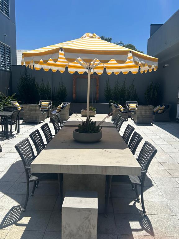 Crown on Darby Newcastle - Resim 10