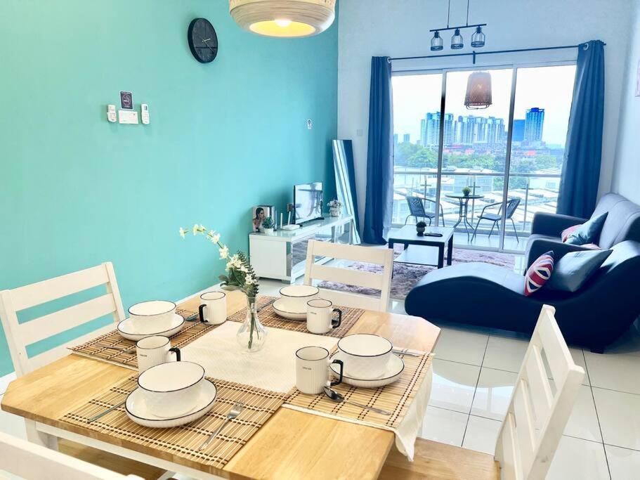 Χώρος καθιστικού στο SA 1-10PAX SkyPod Puchong 2Room IOI Mall LRT WiFi