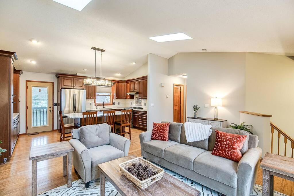 Imagen de la galería de Maple Haven: Extended Stay, en Maple Grove