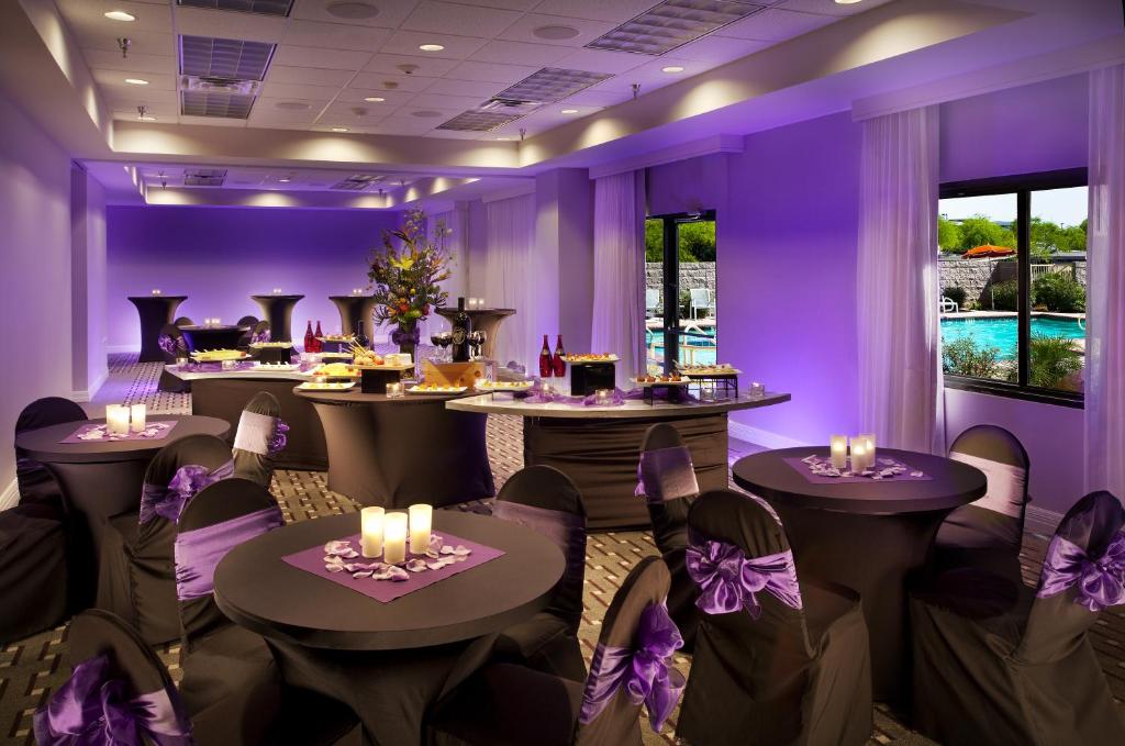 Restaurace v ubytování Radisson Hotel Phoenix Airport