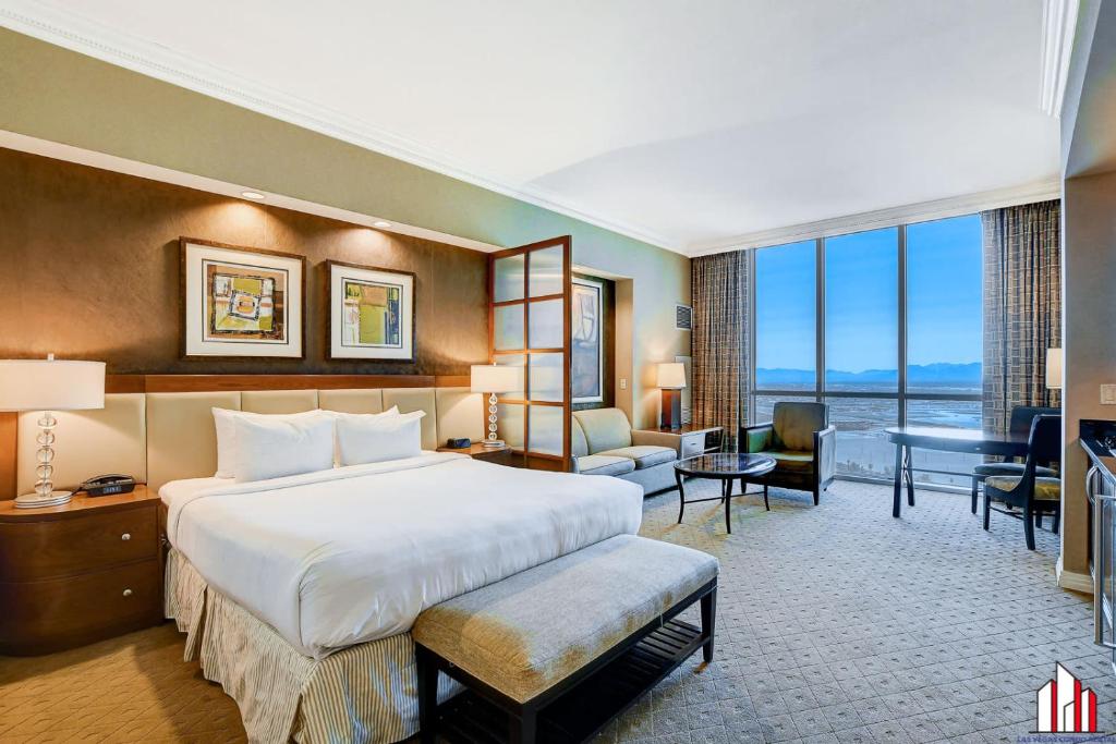 Postel nebo postele na pokoji v ubytování MGM Signature-29-804 Jacuzzi Studio