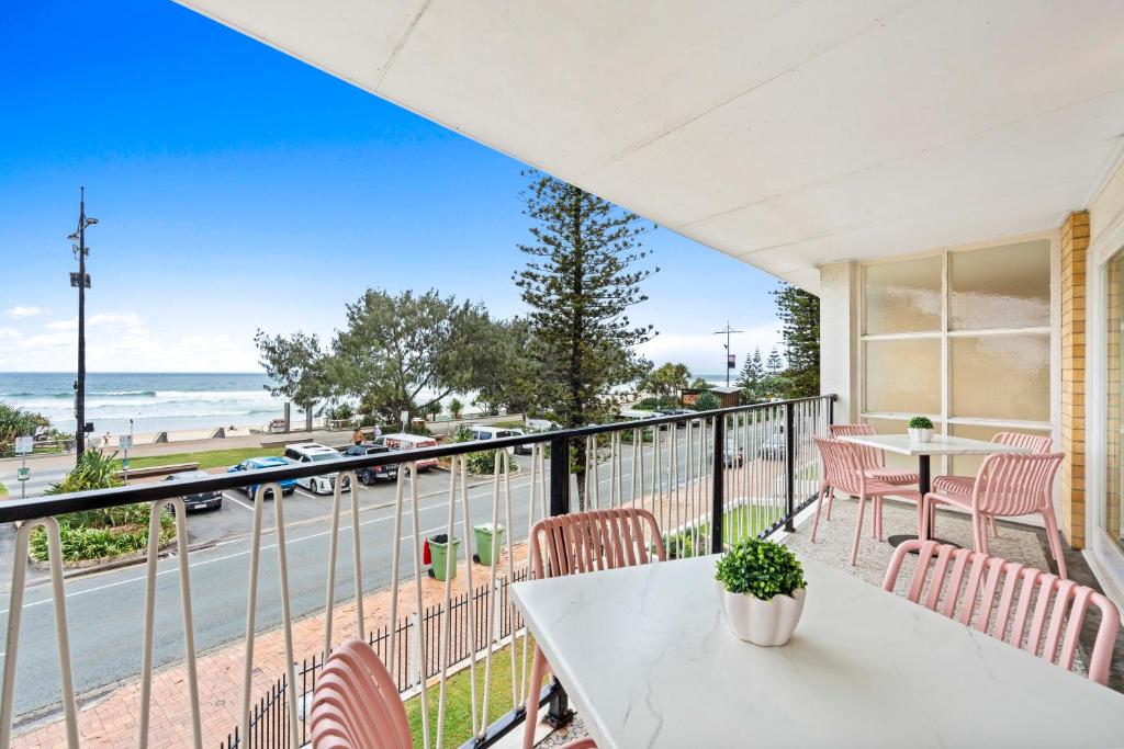 Балкон або тераса в Driftwood Apartments in Surfers Paradise - Privately Managed