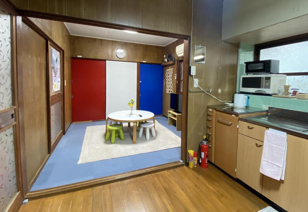 Kuchyň nebo kuchyňský kout v ubytování Naoshima J-House