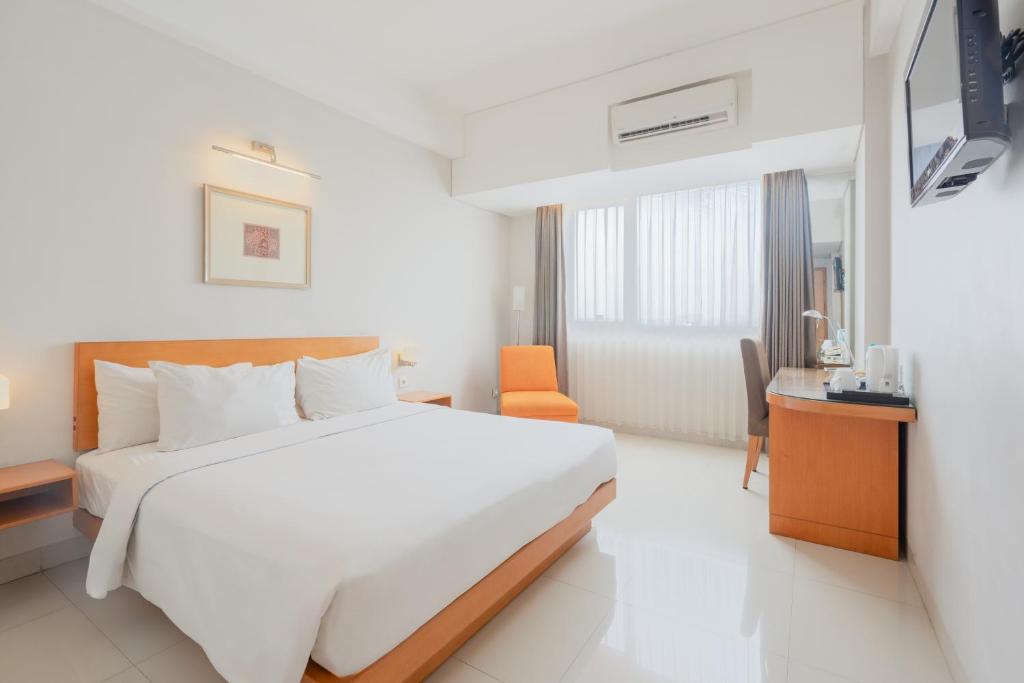 The Capital Hotel Surabaya - Deluxe Double Room
