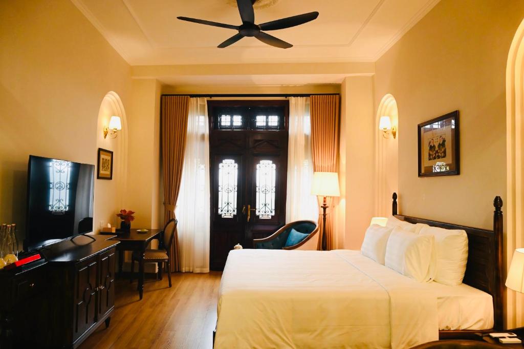 La Belle Maison - 18