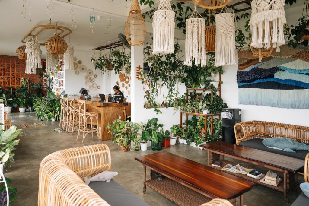 Mambo Hill Resort - 17