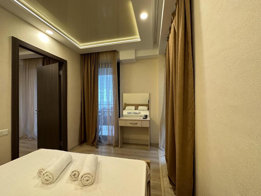 Sea View Hotel Suites