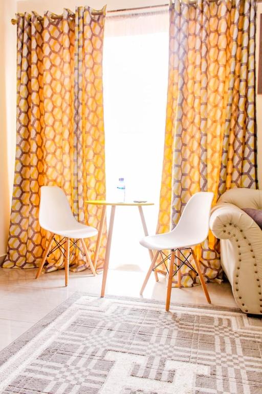 Posezení v ubytování SeaEsta suite 64 Nyali Mombasa