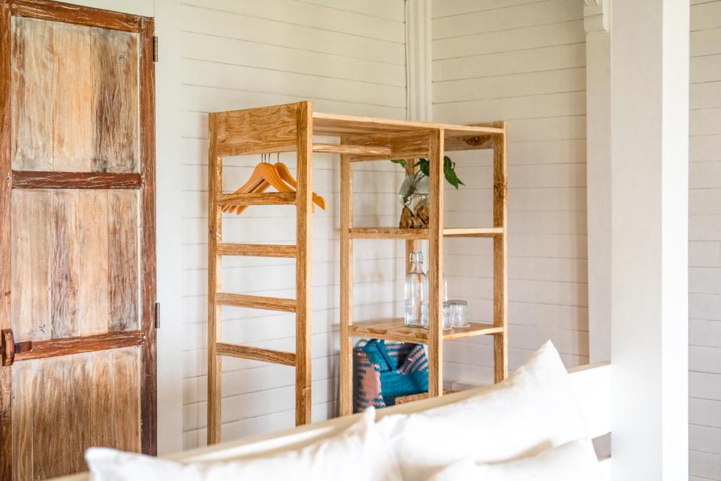 Mambo Hill Resort - 6