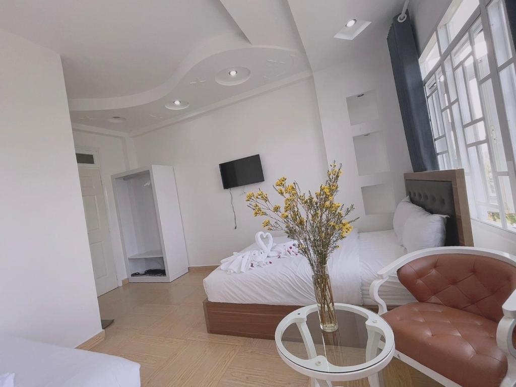 TV a/nebo společenská místnost v ubytování Phuong Vy Hotel