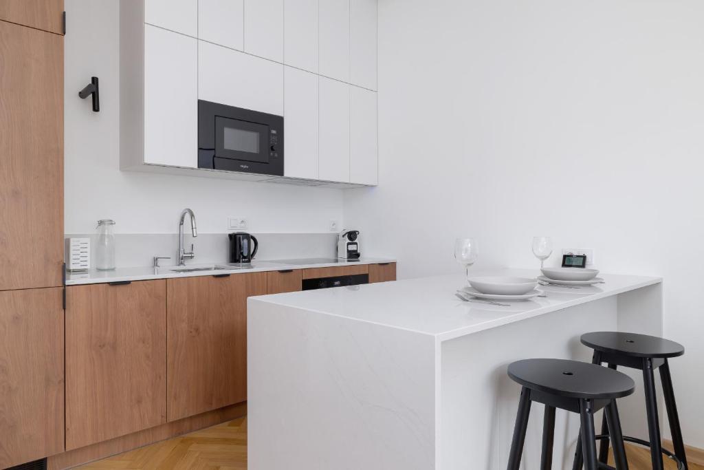 آپارتمان شیک Słowackiego کراکوف توسط Noclegi Renters, آژانس هواپیمایی آسمان سپید