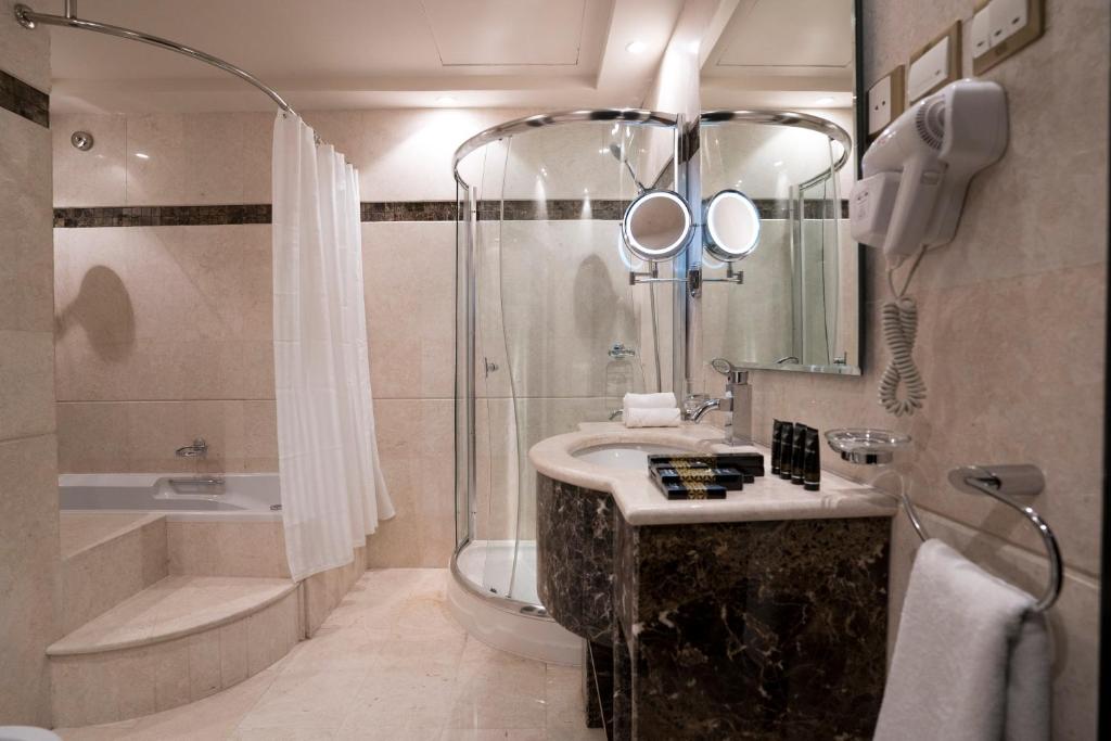 Awaliv International Hotel - Suite Ejecutiva